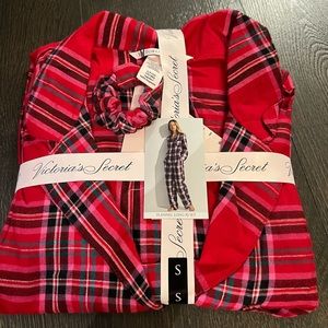 Brand New With Tags Victoria’s Secret Flannel Long Sleeve PJ Set
